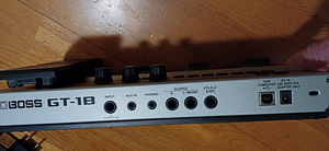 Boss GT-1B в идеальном состоянии + оригинальный адаптер Boss (2 фото из 4)