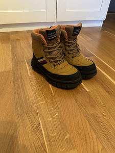 Зимние сапоги Tommy Hilfiger р.34 (2 фото из 3)