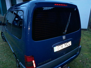 Peugeot Partner (5 фото из 6)