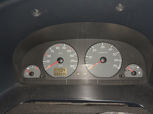 Peugeot Partner (6 фото из 6)
