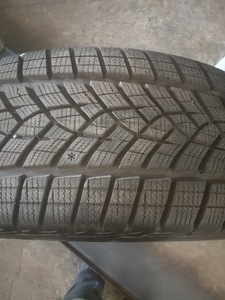 Продам резину R19 235/55 (5 фото из 5)