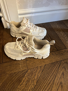 Laste nike tossud zoom vomero5 (2 foto / 4)