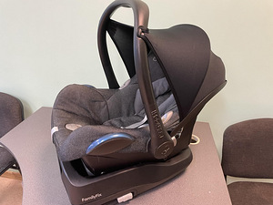 Maxi-Cosi Pebble Plus turvatool + MaxiFamilyFix (1 foto / 5)