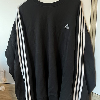 Adidase kampsun
