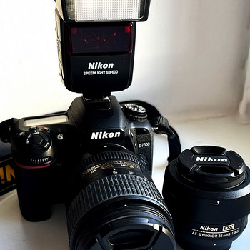 NIKON D7500, komplekt