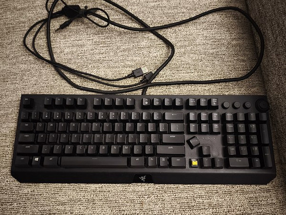 Klaviatuur razer mitte töötav