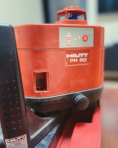 Hilti PR50 (нерабочий) + Hilti PA350 с креплениями и рейкой (2 фото из 5)