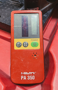 Hilti PR50 (нерабочий) + Hilti PA350 с креплениями и рейкой (3 фото из 5)