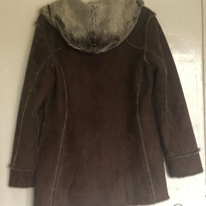 Claire DK kunst seemisnahast parka kapuutsi ja karvaga (1 foto / 2)
