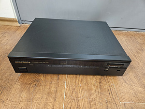 Marantz ST-50 Synthesized FM/AM Stereo Tuner (2 foto / 3)