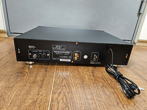 Marantz ST-50 Synthesized FM/AM Stereo Tuner (3 foto / 3)