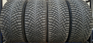 R20 Michelin X-Ice North4 naastrehvid 255/45/20 (1 foto / 1)