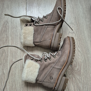 Новые ботинки Timberland (3 фото из 4)