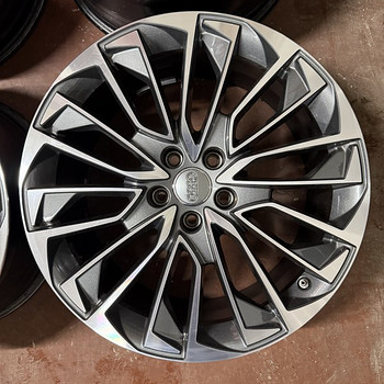19" Audi originaalveljed 5x112 + andurid (A6 C8)