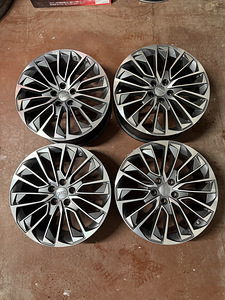 19" оригинальные диски Audi 5x112 + датчики (A6 C8) (5 фото из 9)