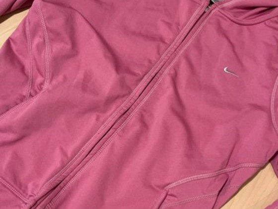 Женская спортивная кофта Nike Fit