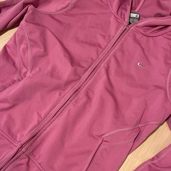 Nike fit spordipluus naistele