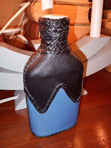 Nahast ümbrisega pläsku matkale,kalale kaasa 200 ml (1 foto / 9)