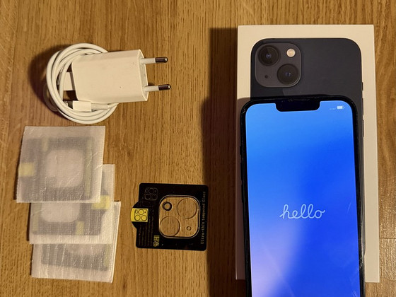 iPHONE 13 BLACK