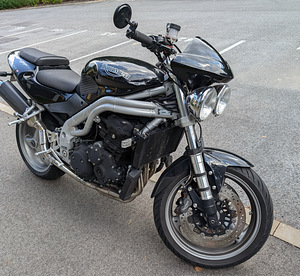 Triumph Speed Tripple 955i (1 foto / 4)