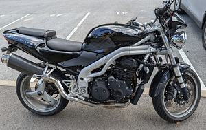 Triumph Speed Tripple 955i (2 foto / 4)