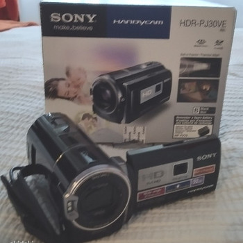 Продам видеокамеру Sony HDR-PJ30VE