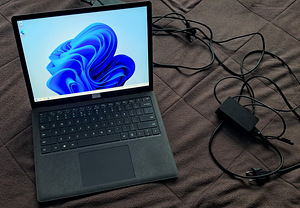 Microsoft Surface Laptop 3 (16 RAM, 256 SSD) + Докстанция (1 фото из 4)