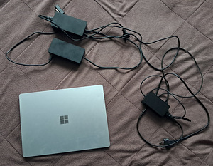 Microsoft Surface Laptop 3 (16 RAM, 256 SSD) + Докстанция (2 фото из 4)