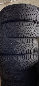 Шипованные шины Michelin 235/60 r18 (1 фото из 3)