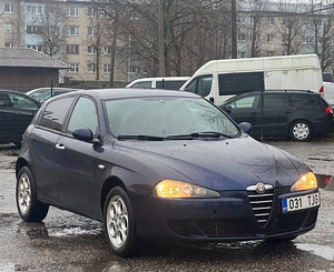 ALFA ROMEO 147 (3 фото из 8)
