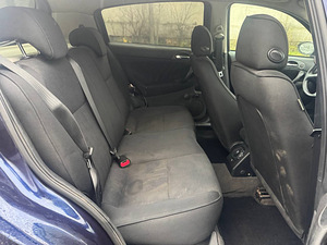 ALFA ROMEO 147 (8 фото из 8)