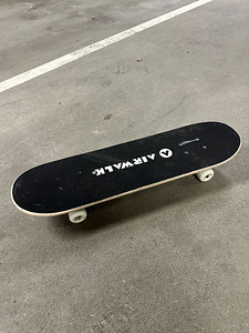 Skateboard Скейтборд (2 фото из 3)
