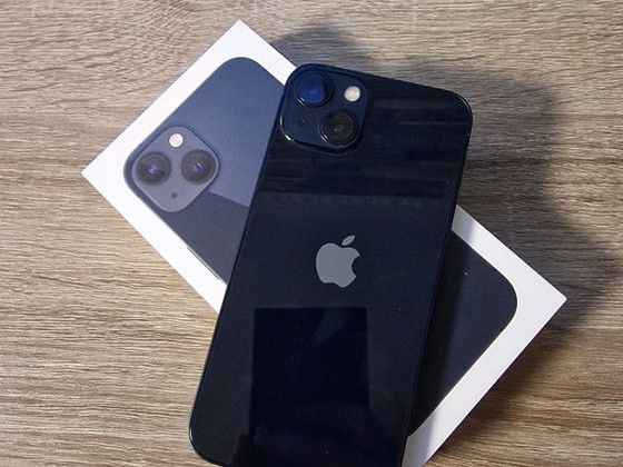 iPhone 13, Midnight, 128GB battery 90%