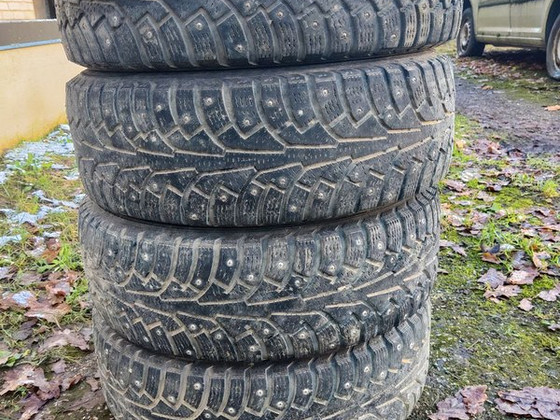 185 / 65 / R14 Nokian komplekt