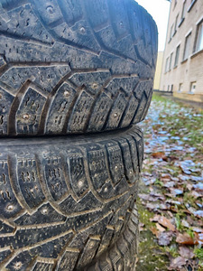 185 / 65 / R14 Nokian komplekt (2 foto / 6)