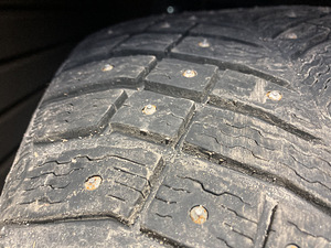 265/50 R19 Michelin x-ice north4 3шт (1 фото из 1)