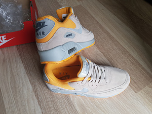 Кроссовки Nike Air Max 90 Leather, размер 40 (1 фото из 3)