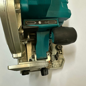 Akuketassaag Makita DHS900 (4 foto / 5)