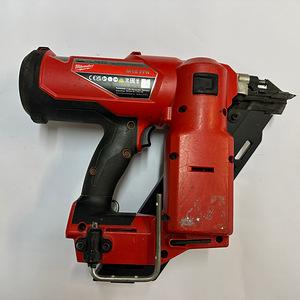 Akunaelapüstol Milwaukee M18 FFN (3 foto / 5)