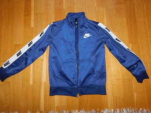 Детский свитер Nike 116-122 см (2 фото из 4)
