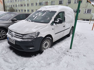 VW Caddy (2 фото из 5)