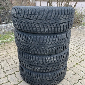 235/55/19 Hankook Winter I-Cept X