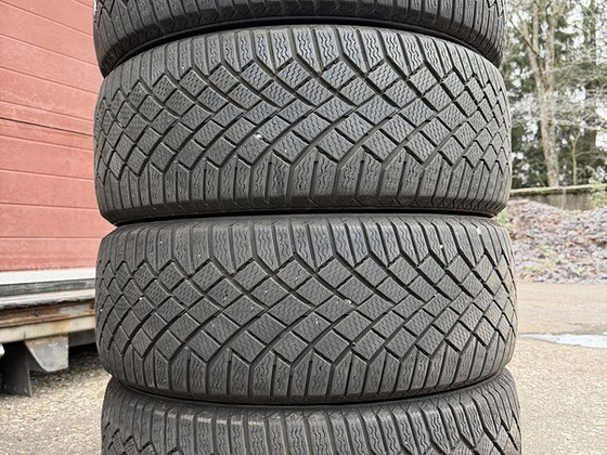 235/50/19 Continental lamellrehvid 6,5-7mm dot2023