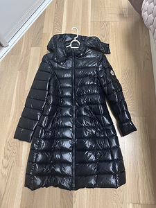 Moncler оригинал (2 фото из 3)