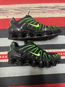 Nike Shox (3 фото из 3)