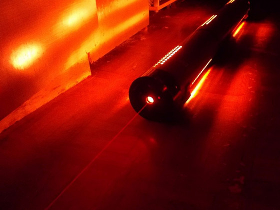 Suur heelium-neoon laser LG-75