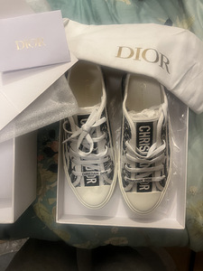 Кеды Dior (2 фото из 4)