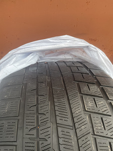 Шины Yokohama Lamell 275/35 R19 (2 фото из 3)