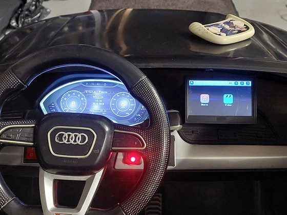 Müüa 180w laste elektriauto Audi Q5, nelivedu