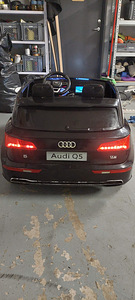 Продается 180w детский электромобиль Audi Q5, полный привод (2 фото из 7)